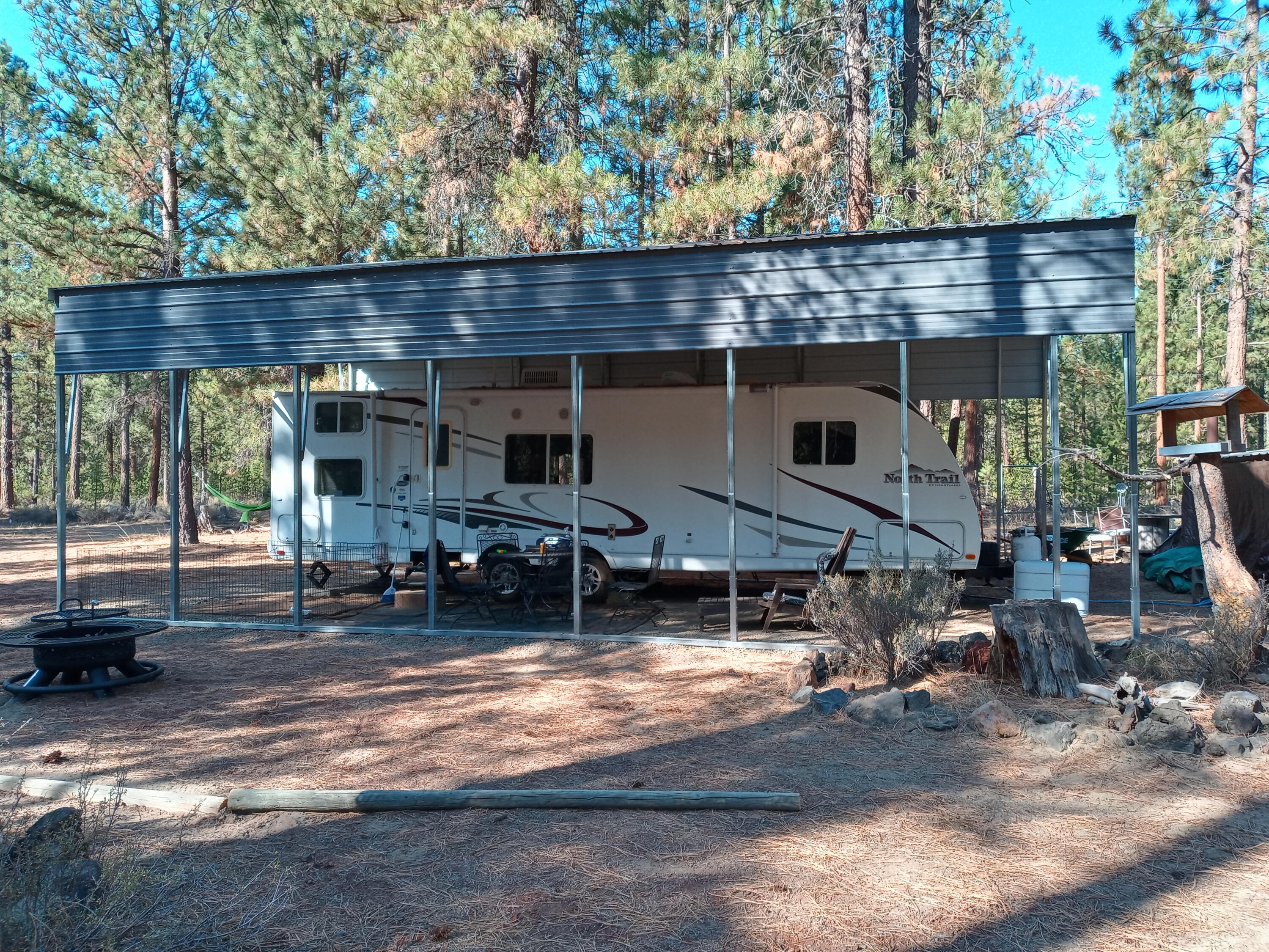 Ponderosa Pines East - Land