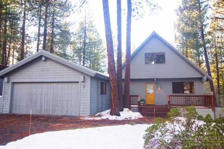 This is the cabin in Sunriver that you have been looking for! There are 2 bedrooms, a nice large loft area, 2 bathrooms, vaulted ceilings, fully furnished, hot tub on a great deck with western exposure, newer heat pump for air conditioning, beautiful laminate floors, over sized double car garage with space inside, a laundry room with utility sink and it is close to SHARC for easy access. The SHARC membership is paid in full so the buyer can enjoy the savings!