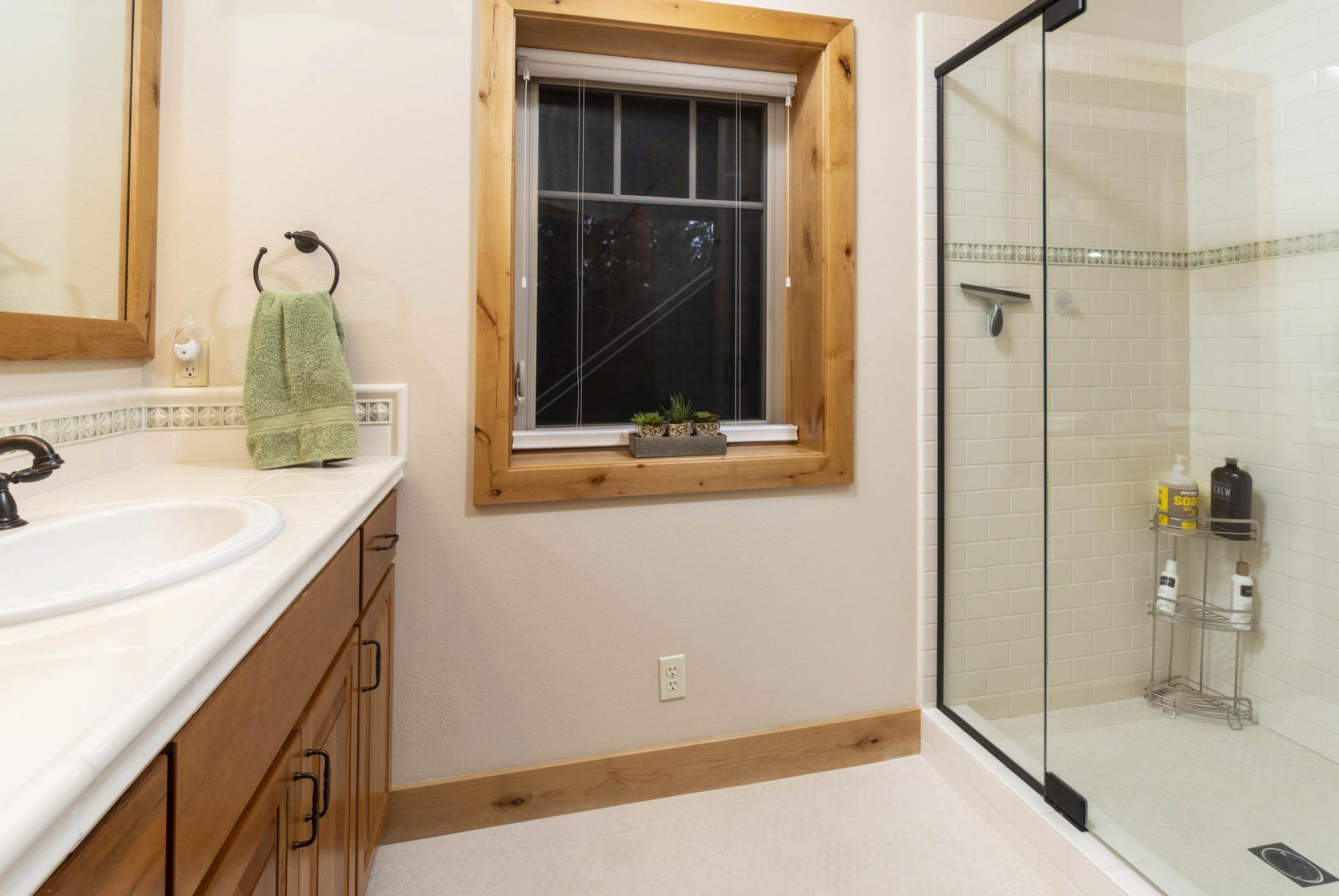 Skyliner Summit - Residential