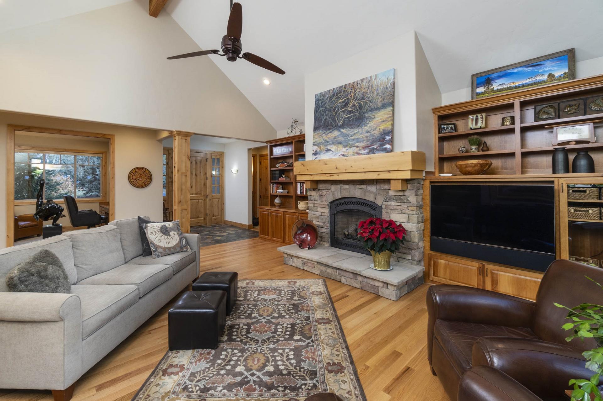 Skyliner Summit - Residential