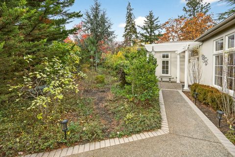Tiny photo for 575 Auburn Street, Ashland, OR 97520 (MLS # 220211956)