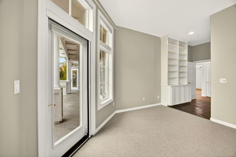 Tiny photo for 575 Auburn Street, Ashland, OR 97520 (MLS # 220211956)