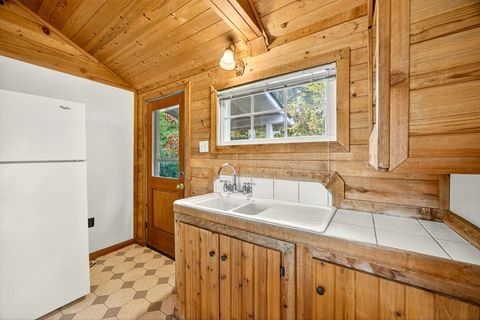 Tiny photo for 575 Auburn Street, Ashland, OR 97520 (MLS # 220211956)