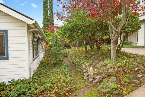 Tiny photo for 575 Auburn Street, Ashland, OR 97520 (MLS # 220211956)