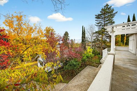 Tiny photo for 575 Auburn Street, Ashland, OR 97520 (MLS # 220211956)