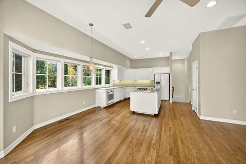 Tiny photo for 575 Auburn Street, Ashland, OR 97520 (MLS # 220211956)