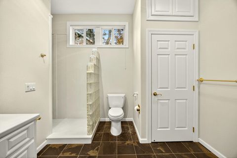 Tiny photo for 575 Auburn Street, Ashland, OR 97520 (MLS # 220211956)