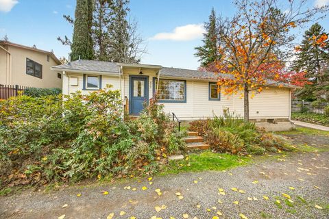 Tiny photo for 575 Auburn Street, Ashland, OR 97520 (MLS # 220211956)
