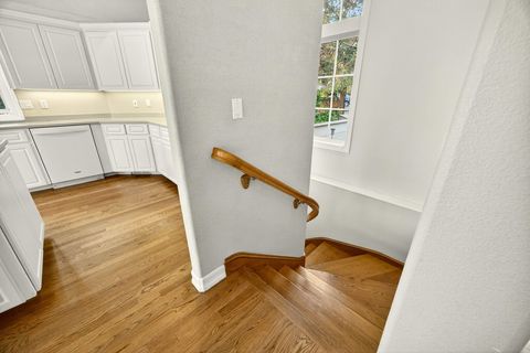 Tiny photo for 575 Auburn Street, Ashland, OR 97520 (MLS # 220211956)