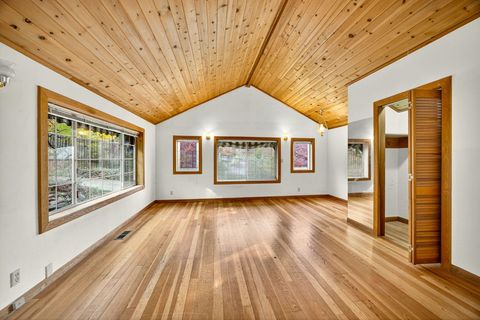 Tiny photo for 575 Auburn Street, Ashland, OR 97520 (MLS # 220211956)