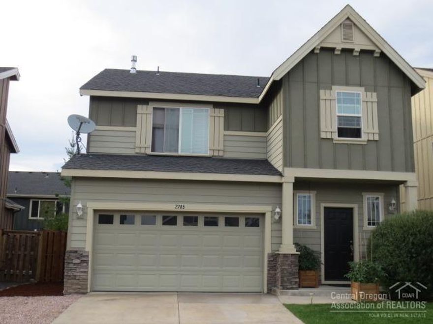 The open great room with kitchen in this home is really great for entertaining. Cute easy to maintain back yard with garden boxes and all! Upstairs is where you will find all the bedrooms. Each room is very spacious. The master has a good size walk in closet and double sink bathroom with newly tiled counter tops. The other two bedrooms have a jack and jill bathroom connecting them. This home has been very well kept and has plenty of storage in the garage. This home is near shopping and hospital.