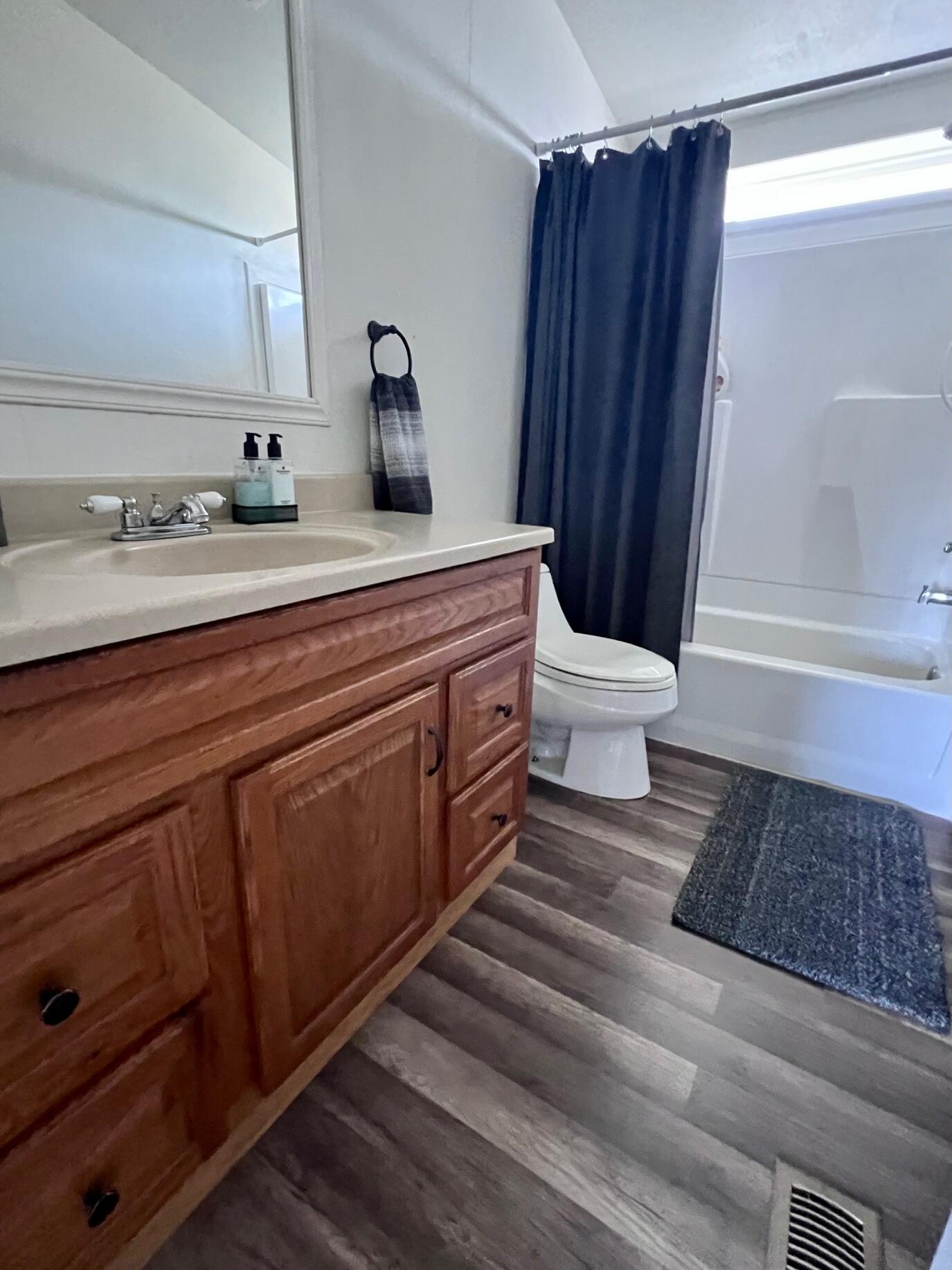 Round Lake Estates - Residential