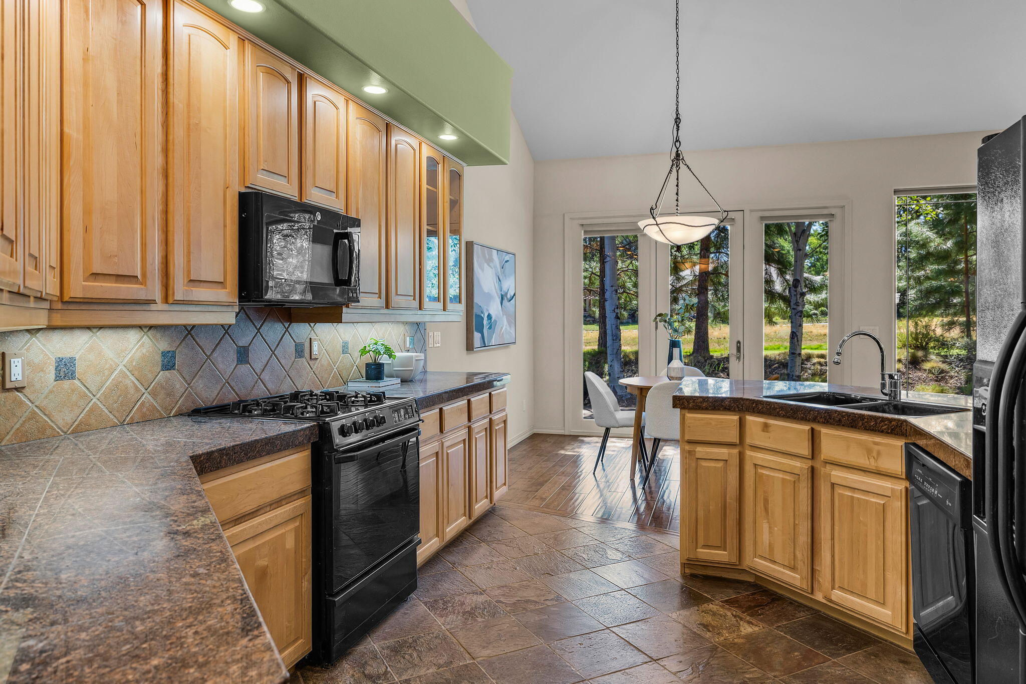 Broken Top - Residential