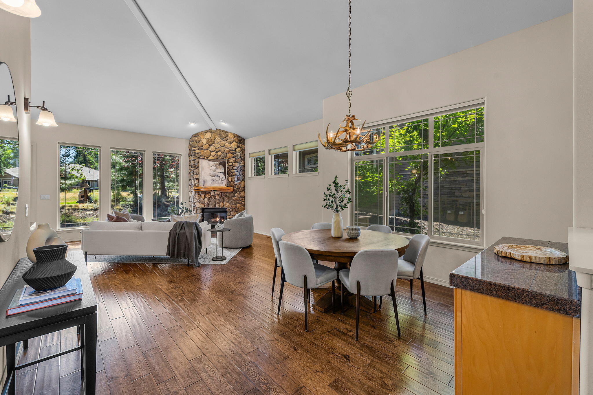 19571 SW Simpson Avenue