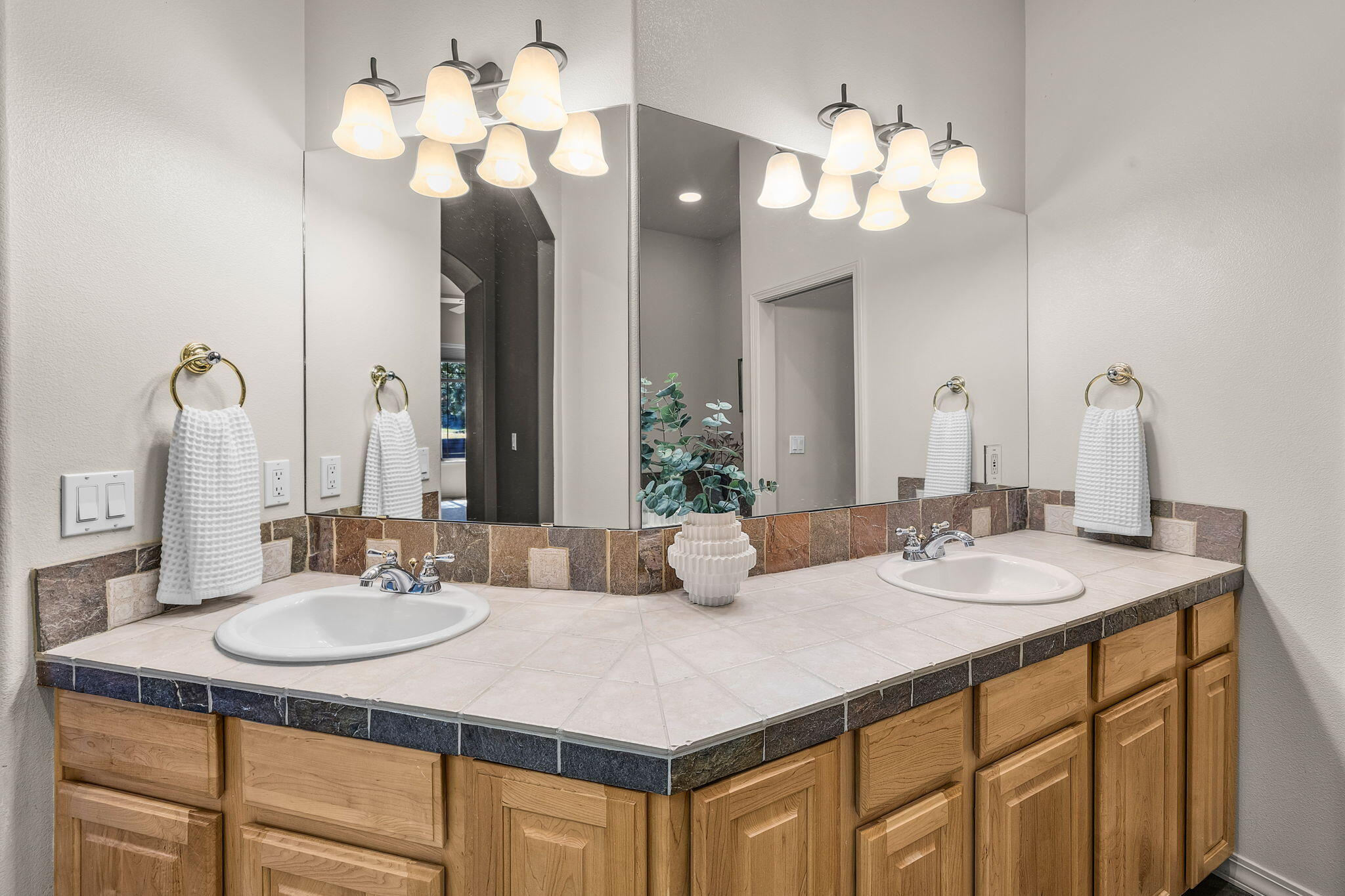 Broken Top - Residential