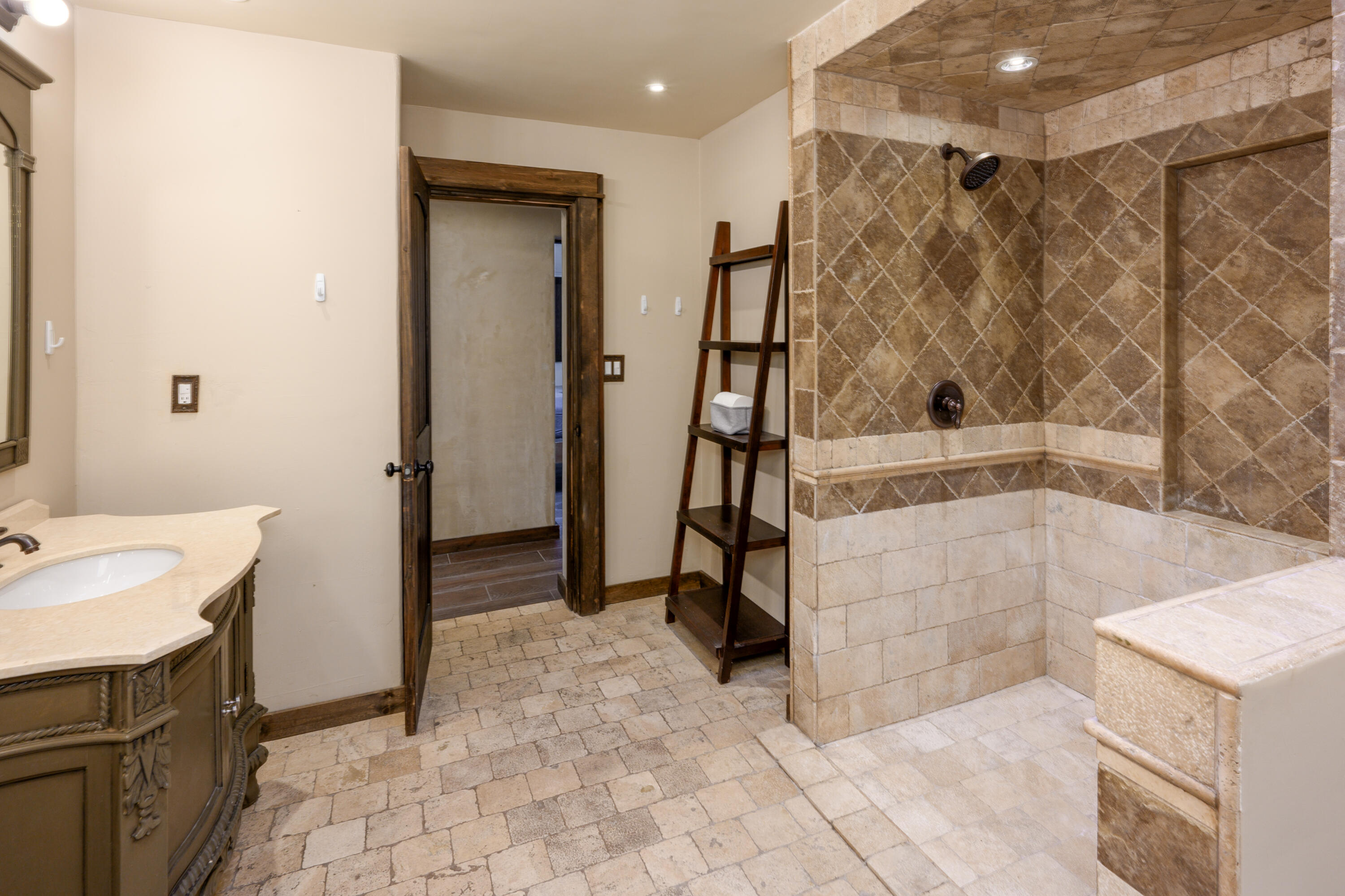 Kenwood Gardens - Residential