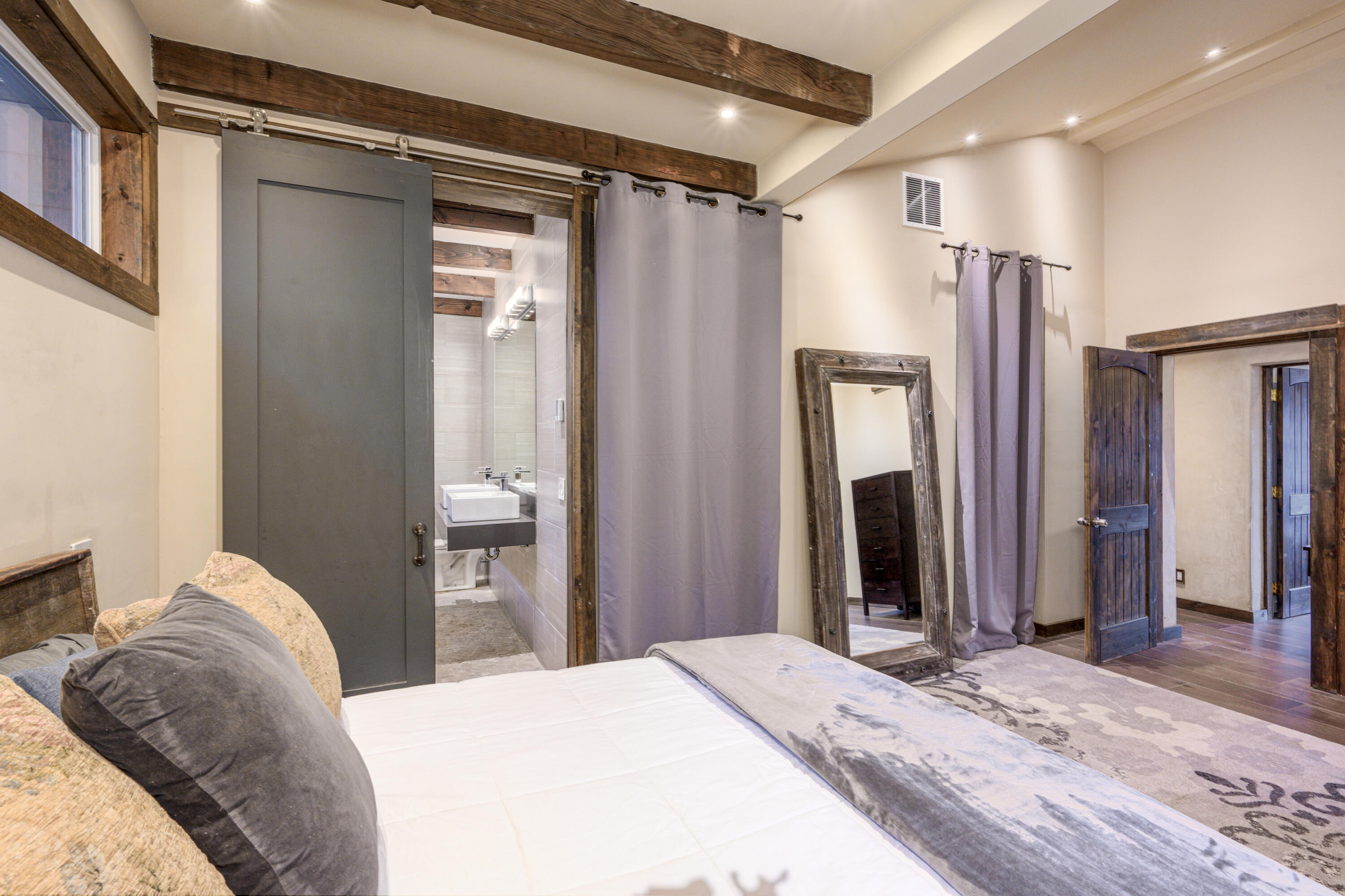 Kenwood Gardens - Residential