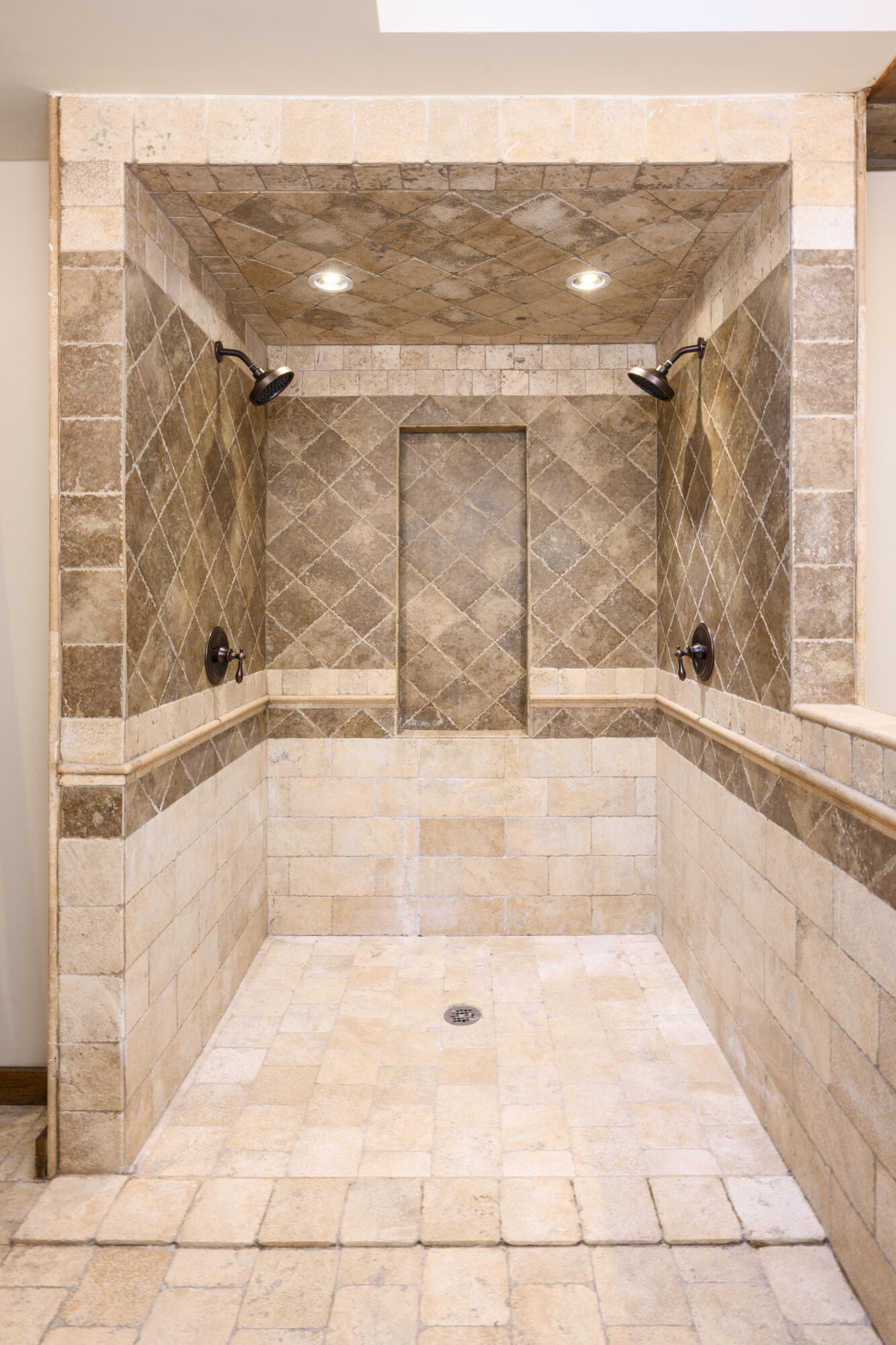 Kenwood Gardens - Residential