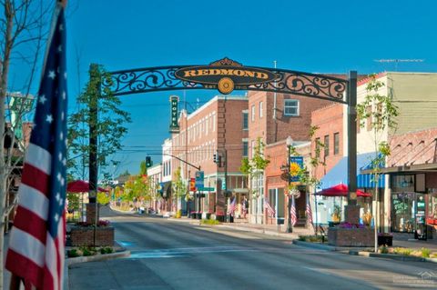 Tiny photo for 3565 NW 9th Court, Redmond, OR 97756 (MLS # 220210444)