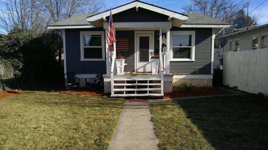 Super cute. Move in ready Home! Spacious living room and kitchen. Thomasville cabinets, new fridge, soft close drawers.Pull out drawers. Maytag gas stove. Built in microwave and dishwasher. New windows with custom blinds throughout. Bathroom has new vanity with granite top and new toilet. Exterior has been newly painted, new wardrobe has been added to the master bedroom for extra storage/closet space. Washer/dryer included. Fenced backyard off alley parking... could build a garage if someone wanted to. Gas heat, utilities are minimal. Don't miss this one! Priced to sell!