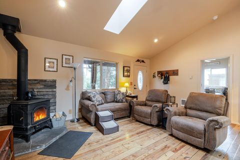 Tiny photo for 56705 Stellar Drive, Bend, OR 97707 (MLS # 220216847)