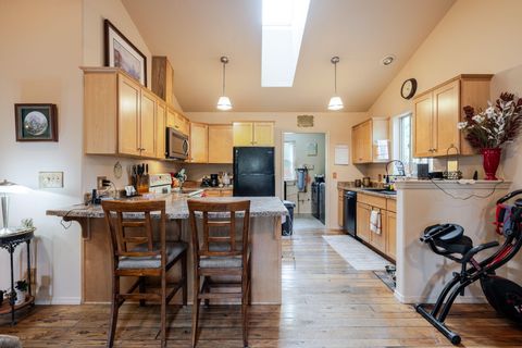 Tiny photo for 56705 Stellar Drive, Bend, OR 97707 (MLS # 220216847)