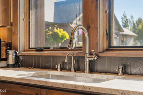 Tiny photo for 751 S Redwood Street, Sisters, OR 97759 (MLS # 220224591)