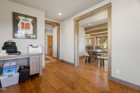 Tiny photo for 751 S Redwood Street, Sisters, OR 97759 (MLS # 220224591)