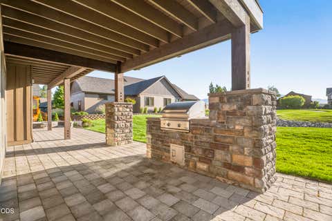 Tiny photo for 751 S Redwood Street, Sisters, OR 97759 (MLS # 220224591)