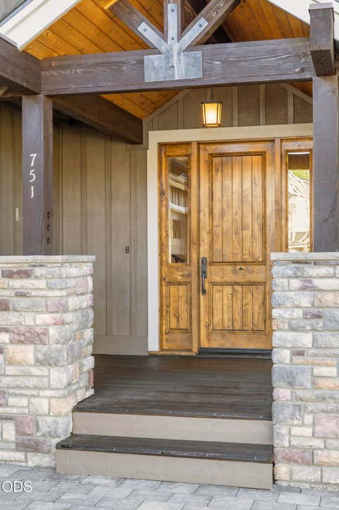 Tiny photo for 751 S Redwood Street, Sisters, OR 97759 (MLS # 220224591)