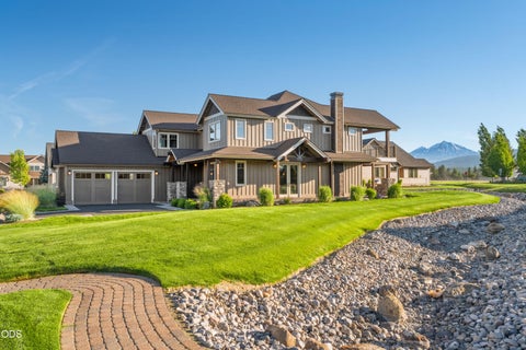 Photo of 751 S Redwood Street, Sisters, OR 97759 (MLS # 220224591)