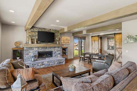 Tiny photo for 751 S Redwood Street, Sisters, OR 97759 (MLS # 220224591)