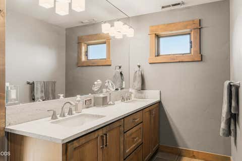 Tiny photo for 751 S Redwood Street, Sisters, OR 97759 (MLS # 220224591)