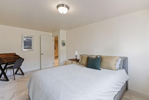 Tiny photo for 19671 Hollygrape Street, Bend, OR 97702 (MLS # 220220235)