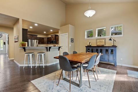 Tiny photo for 19671 Hollygrape Street, Bend, OR 97702 (MLS # 220220235)