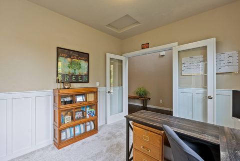 Tiny photo for 19671 Hollygrape Street, Bend, OR 97702 (MLS # 220220235)