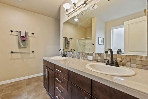 Tiny photo for 19671 Hollygrape Street, Bend, OR 97702 (MLS # 220220235)