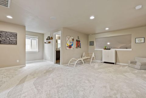 Tiny photo for 19671 Hollygrape Street, Bend, OR 97702 (MLS # 220220235)