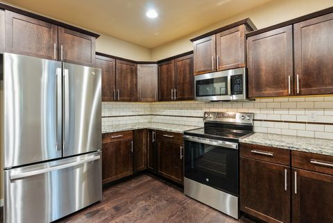 Tiny photo for 19671 Hollygrape Street, Bend, OR 97702 (MLS # 220220235)