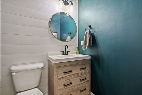 Tiny photo for 19671 Hollygrape Street, Bend, OR 97702 (MLS # 220220235)