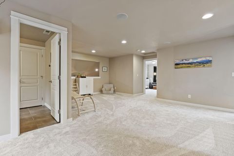 Tiny photo for 19671 Hollygrape Street, Bend, OR 97702 (MLS # 220220235)