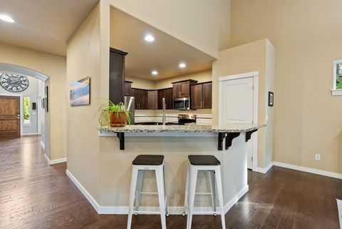 Tiny photo for 19671 Hollygrape Street, Bend, OR 97702 (MLS # 220220235)