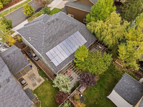 Tiny photo for 19671 Hollygrape Street, Bend, OR 97702 (MLS # 220220235)