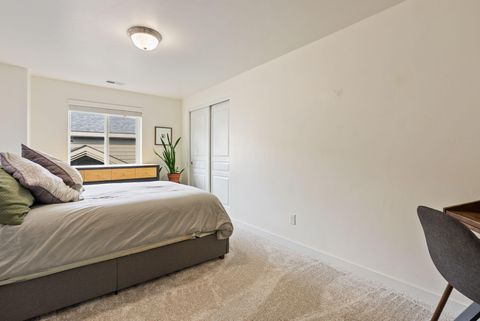 Tiny photo for 19671 Hollygrape Street, Bend, OR 97702 (MLS # 220220235)