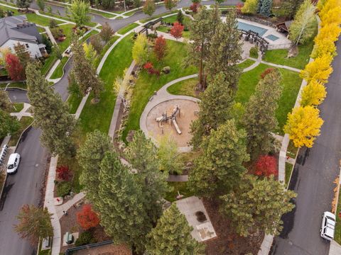 Tiny photo for 19671 Hollygrape Street, Bend, OR 97702 (MLS # 220220235)