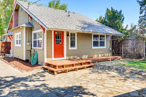 Tiny photo for 604 S Ivy Street, Medford, OR 97501 (MLS # 220226953)