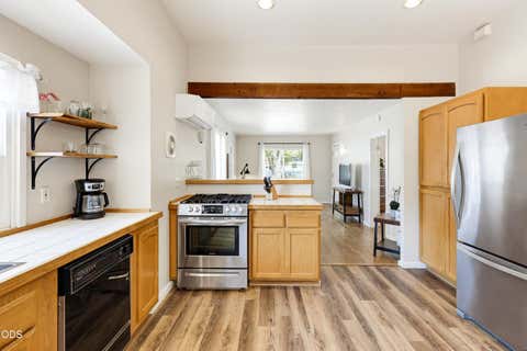 Tiny photo for 604 S Ivy Street, Medford, OR 97501 (MLS # 220226953)