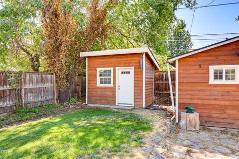 Tiny photo for 604 S Ivy Street, Medford, OR 97501 (MLS # 220226953)