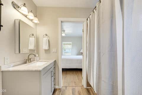 Tiny photo for 604 S Ivy Street, Medford, OR 97501 (MLS # 220226953)