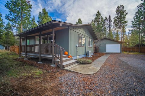 Tiny photo for 56078 Snow Goose Road, Bend, OR 97707 (MLS # 220211565)